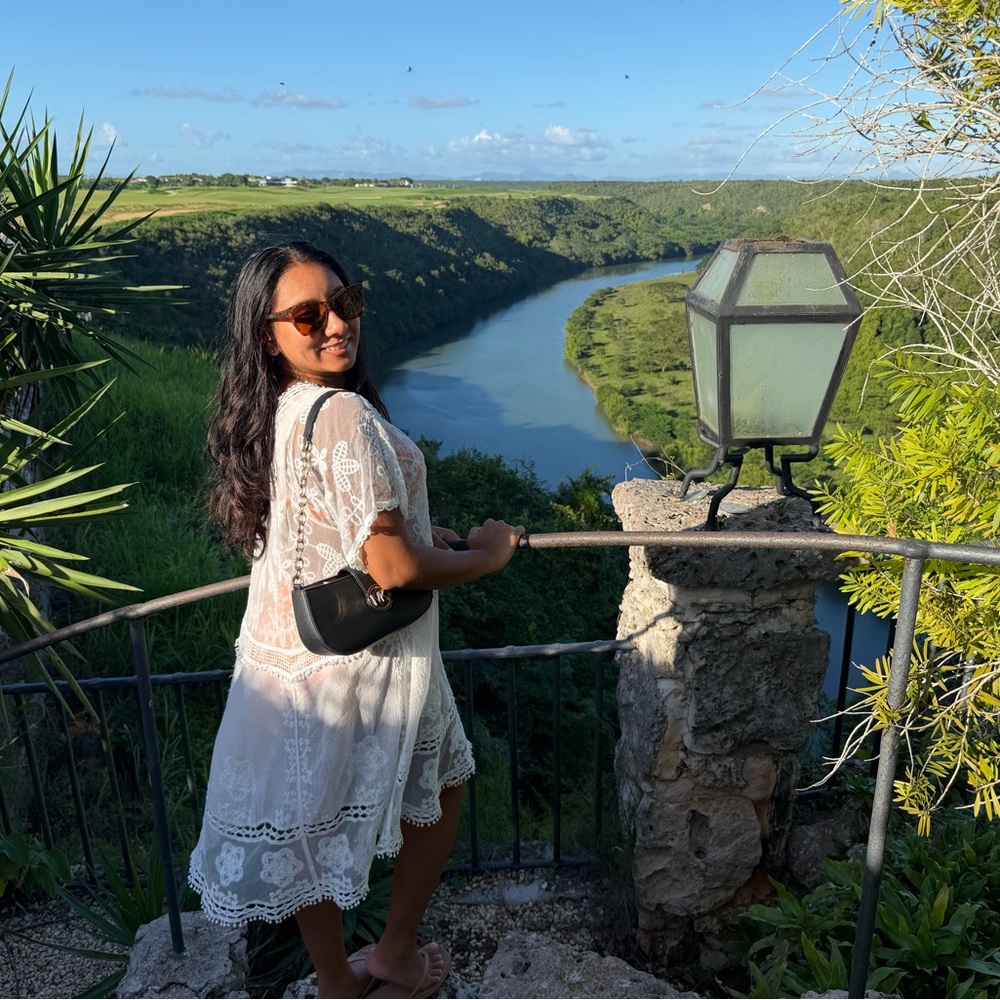 Meet your Posher, Elizabeth